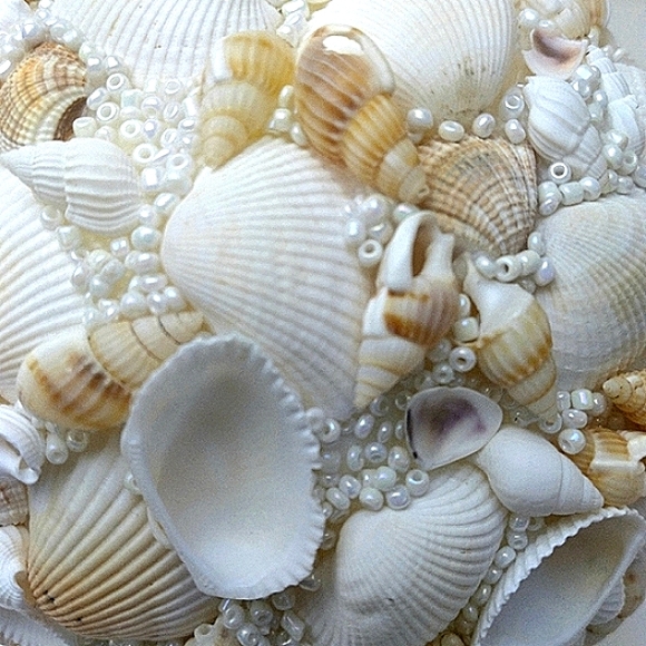 NWT 5" Hanging Glass Bead/Seashell Ball - Picture 10 of 10